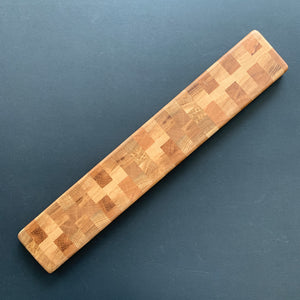 Wall-mounted magnetic knife rack - end grain, oak or walnut