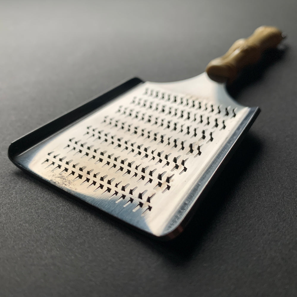 Oroshigane metal grater with handle